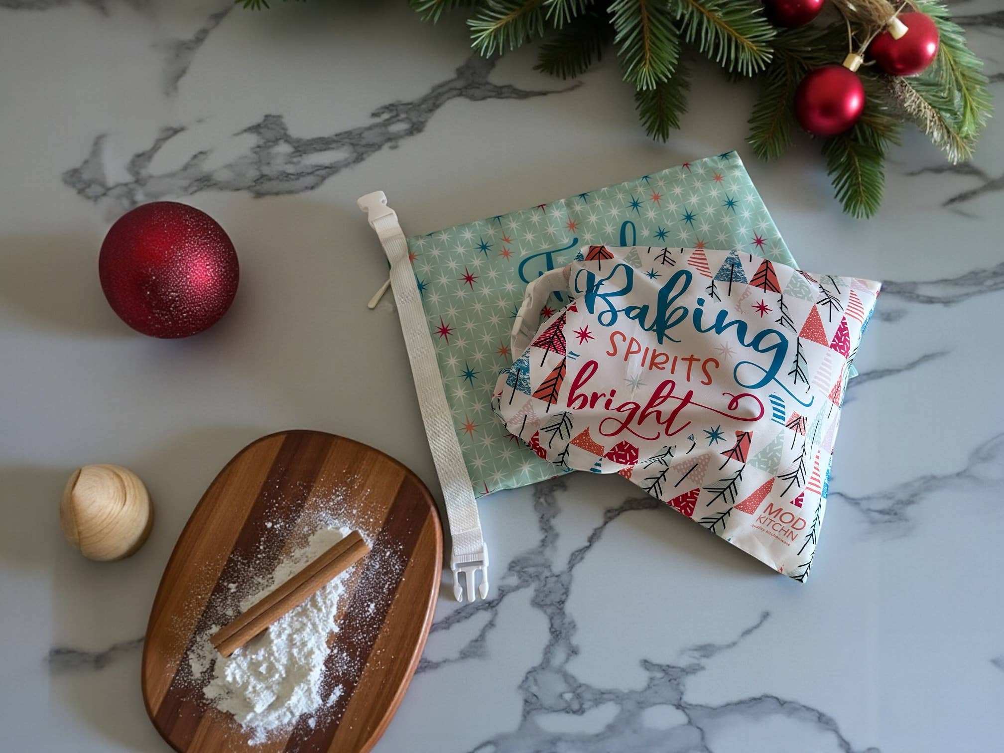 ModKitchn - Wholesale Food Storage Wrap/Bag - Festive Holiday Bread Bags | Eco-Friendly & Reusable2