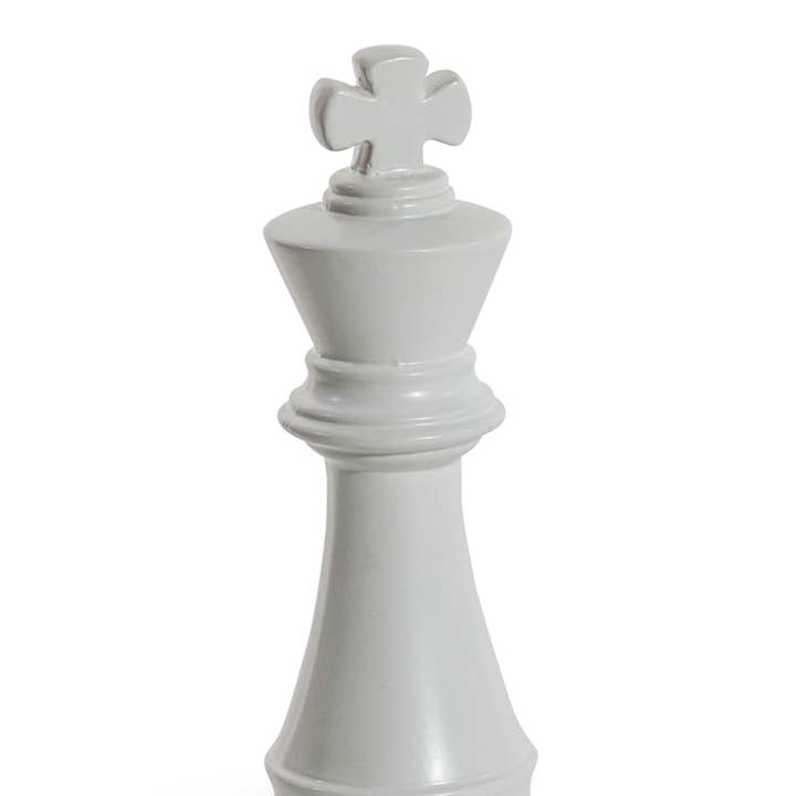 Matt Hvid Stor Keramisk King Chess Piece Ornament for engroshandel hos McGowan & Rutherford Ltd