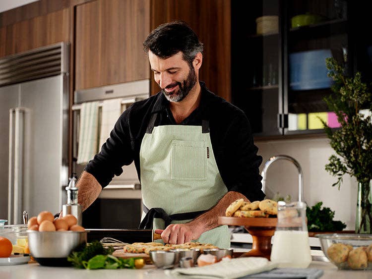 MEEMA - Wholesale Apron - Chef Apron with Pockets – Upcycled Cotton, Adjustable Fit12