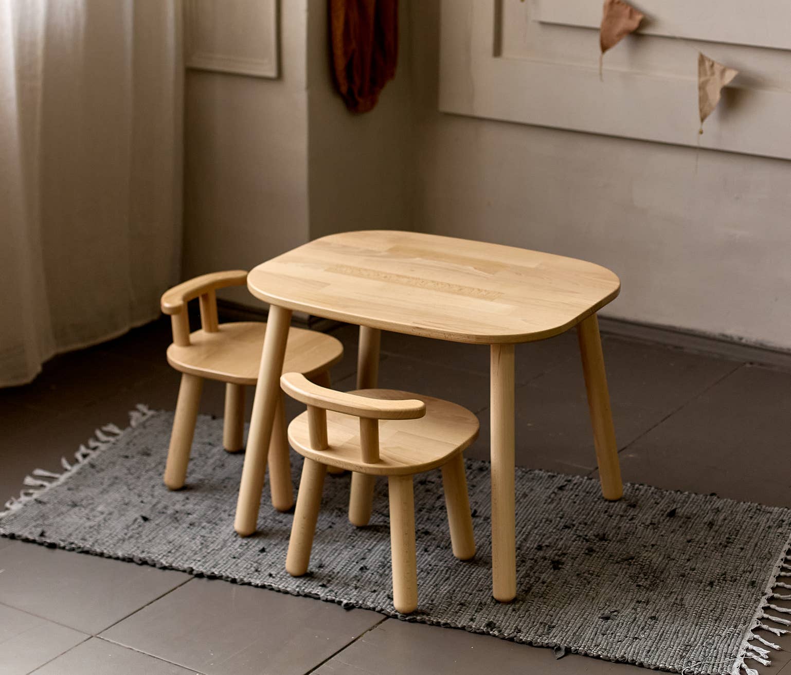 ODEAS – Cadeira - Crianças por atacado – Conjunto de mesa e duas cadeiras de madeira para crianças pequenas9