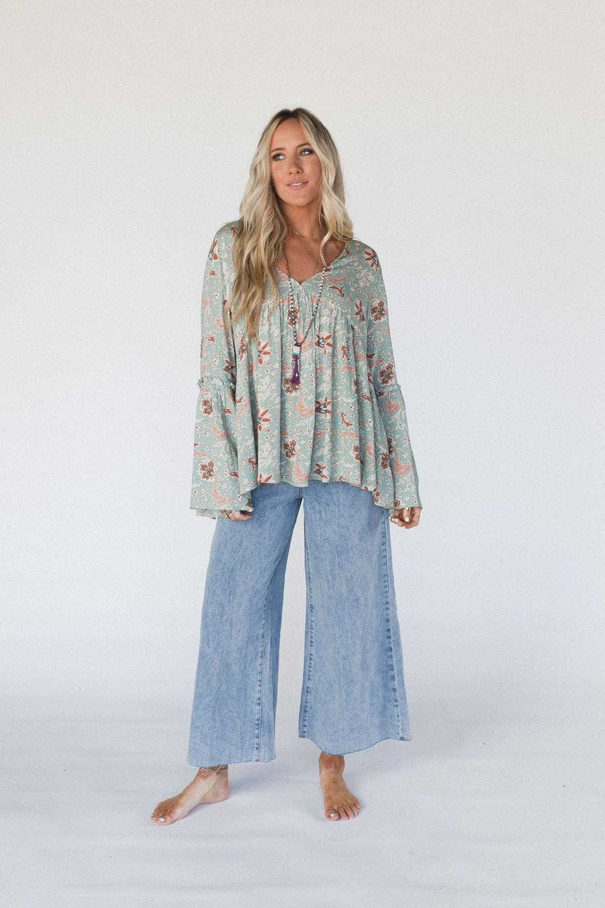 Sage Multi Haut à imprimé mixte Brea - Imprimé floral sauge en vente sur Faire1