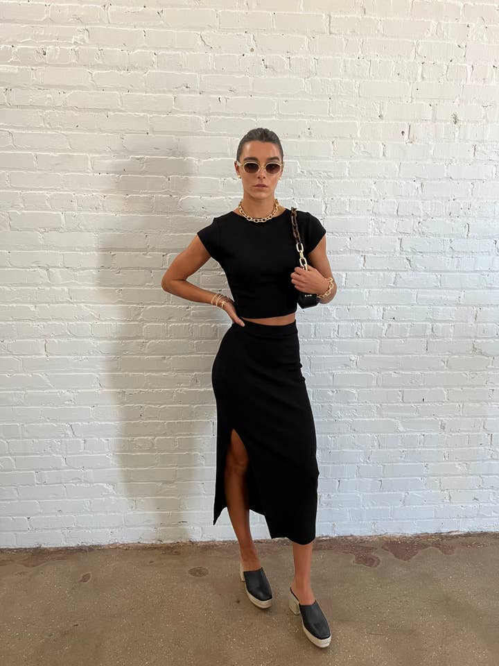 Airotciv by Victoria - Wholesale T-Shirt - Women's - Sable top