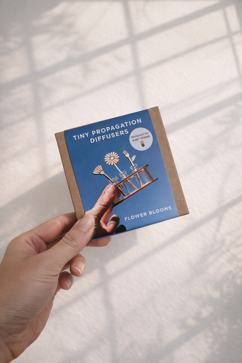 Dainty Little Tiny Things - Wholesale Electronic Diffuser - Tiny Plant Propagation Leaf Diffusers1