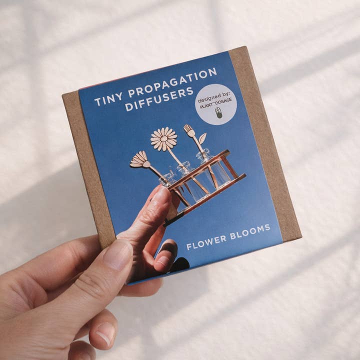 Dainty Little Tiny Things - Wholesale Electronic Diffuser - Tiny Plant Propagation Leaf Diffusers1