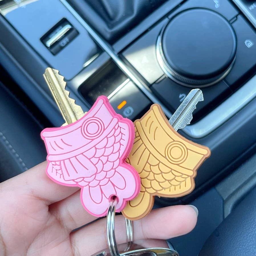 Opalescent Eel Illustration & Design - Wholesale Keychain - Unisex - Taiyakey Keycaps - Fish Shaped Key Covers4