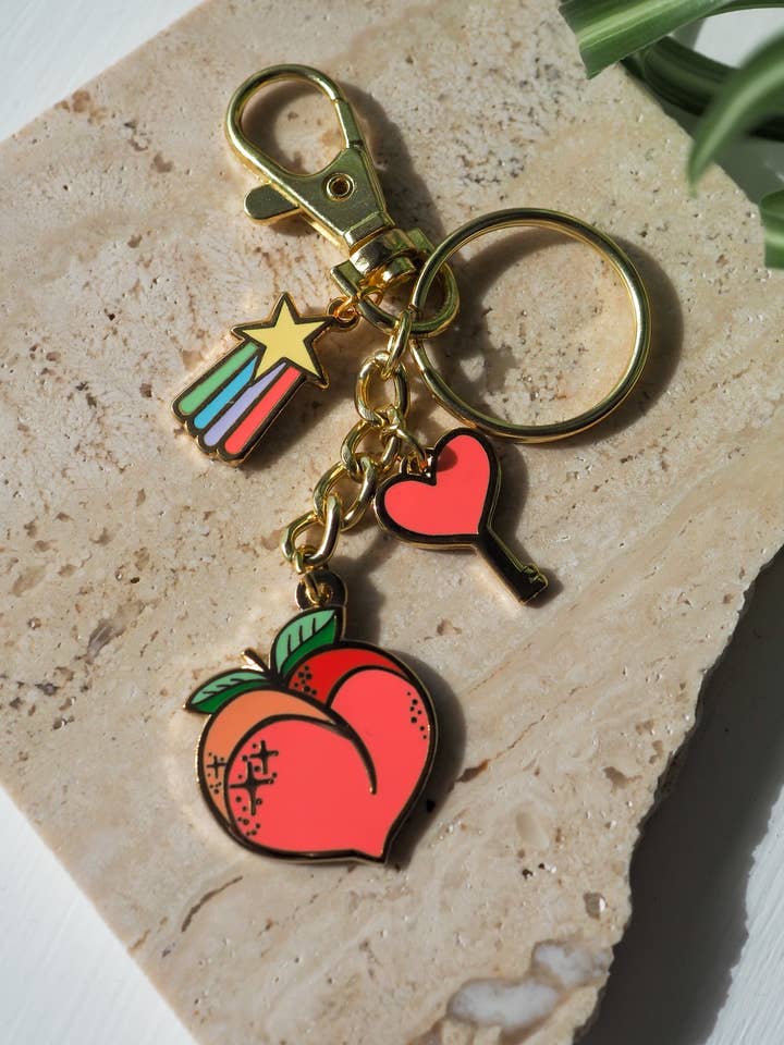 Peach emaille sleutelhanger voor wholesale door LanaBetty