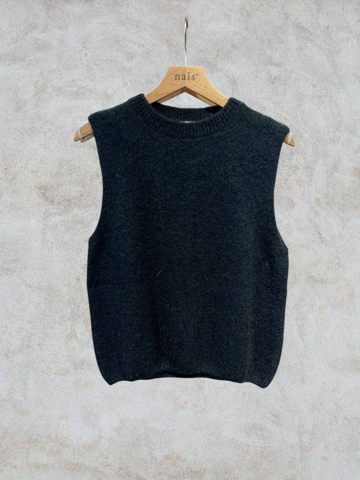 NAÏS PARIS - Wholesale Knit Sweater - Women's - Round neck sleeveless sweater in kid mohair and wool4