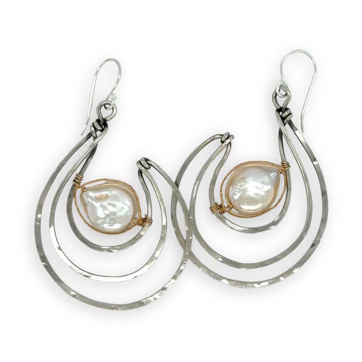 Orecchini Splash Pearl E81031 per la vendita all'ingrosso da parte di Art by any Means Jewelry