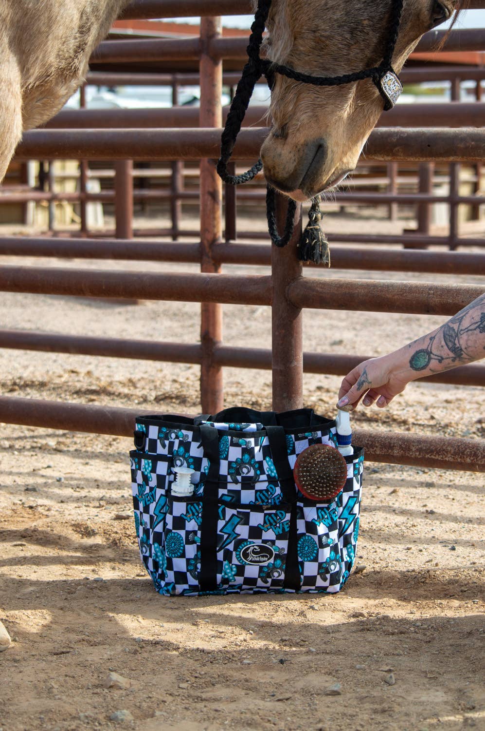 Schulz Equine - Venta al por mayor Equipamiento de equitación - Bolsa para equipo de aseo11