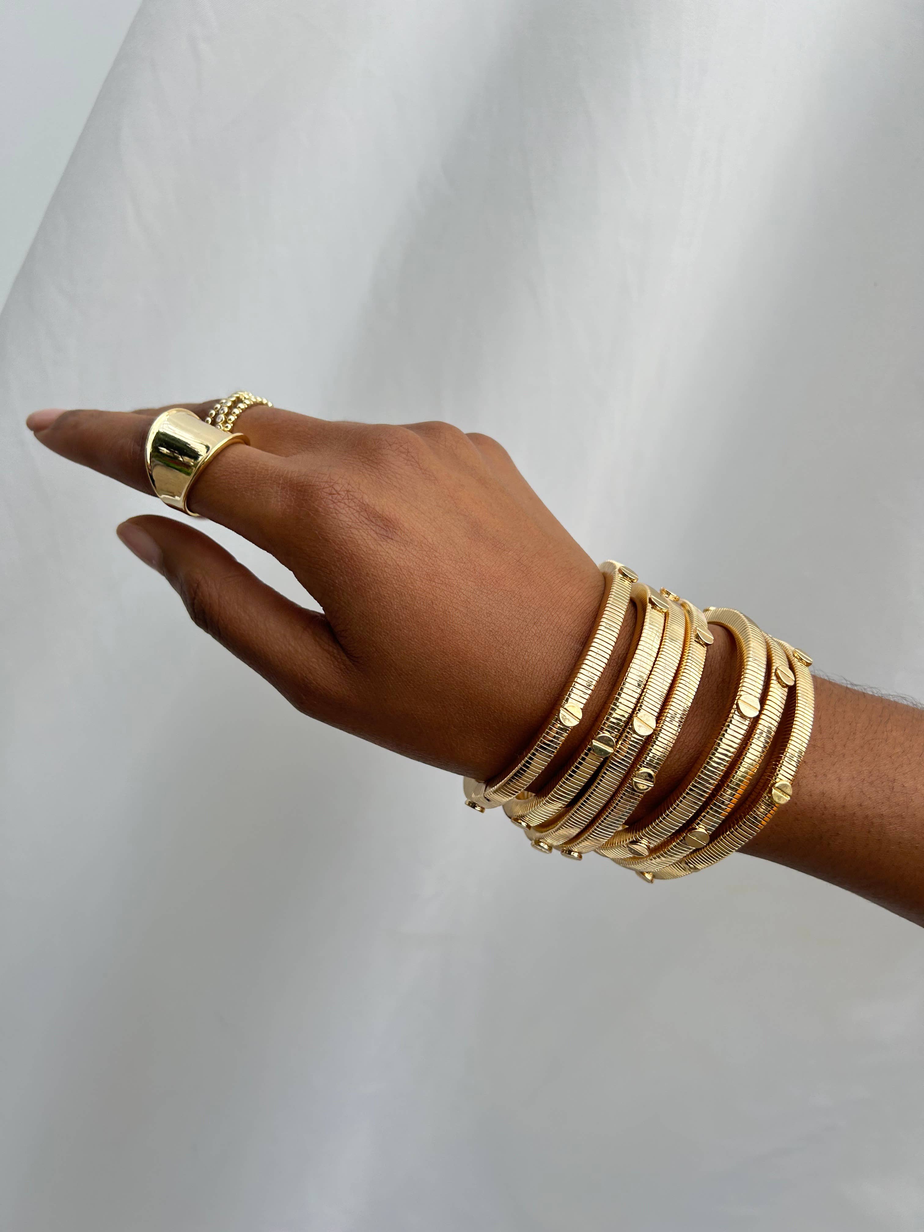 Marlyn Schiff - Wholesale Jewelry Set - nailhead cobra stretch bracelet set1