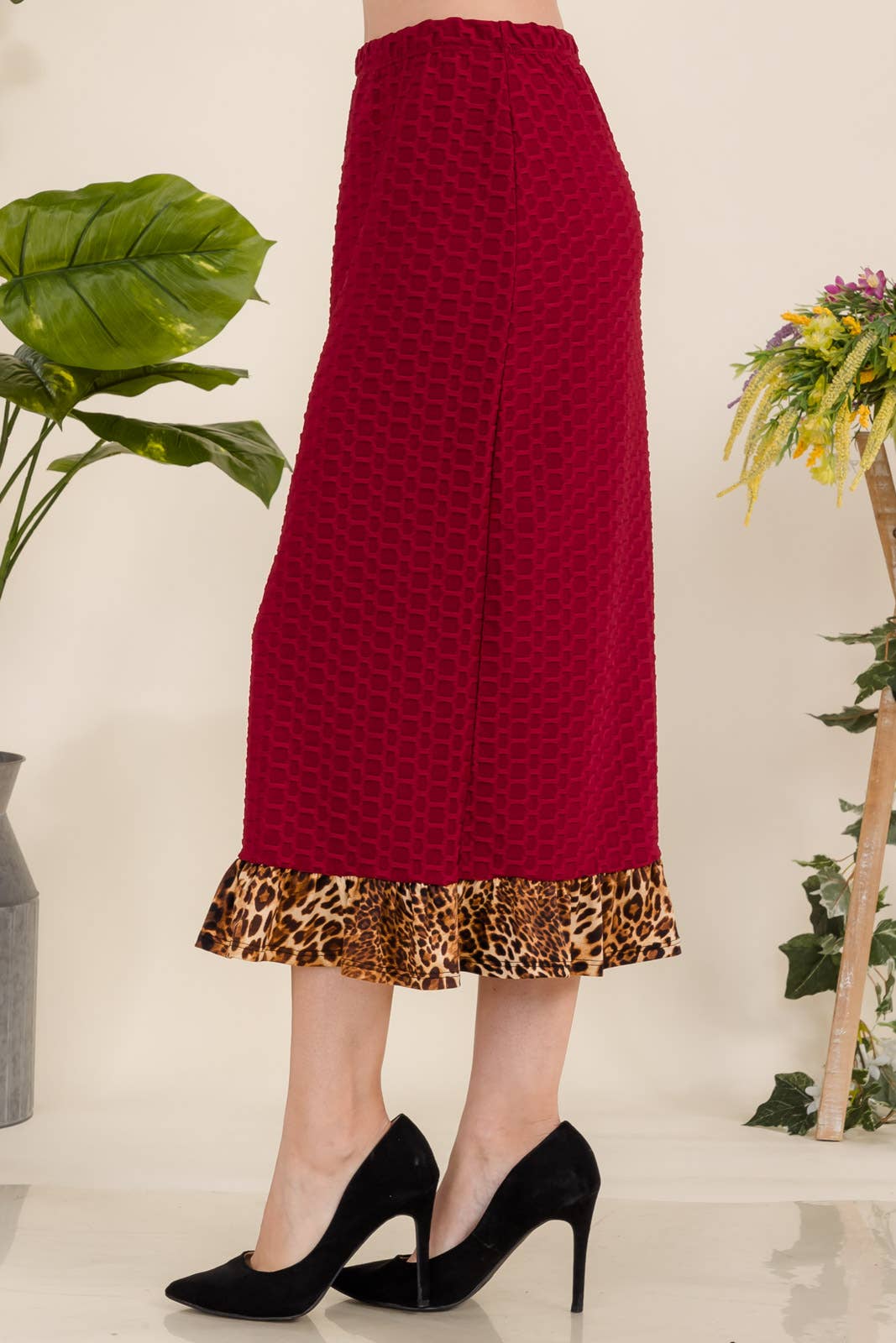 Celeste Clothing - Wholesale Skirt - Women's - PLUS MODEST HONEYCOMB SKIRT w ANIMAL HEMLINE -CS43917-PL14