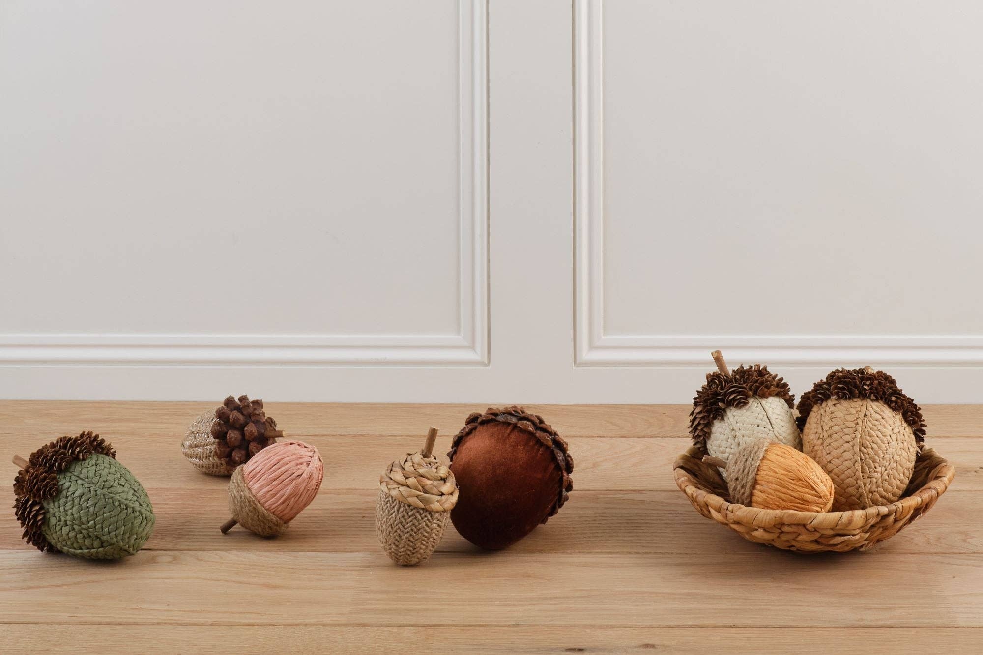 We Love Seasons EU - Wholesale Decorative Tabletop Object - Pinecone and Fabric Acorn (tan)1