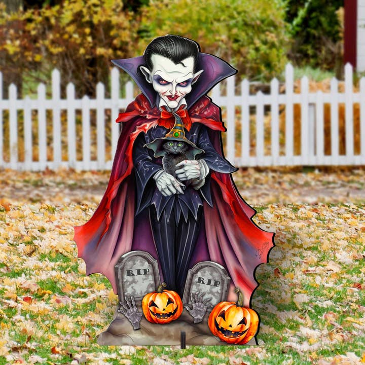 Décoration de jardin extérieure en bois Dracula - Décoration de porche d'Halloween pour la vente par Designocracy