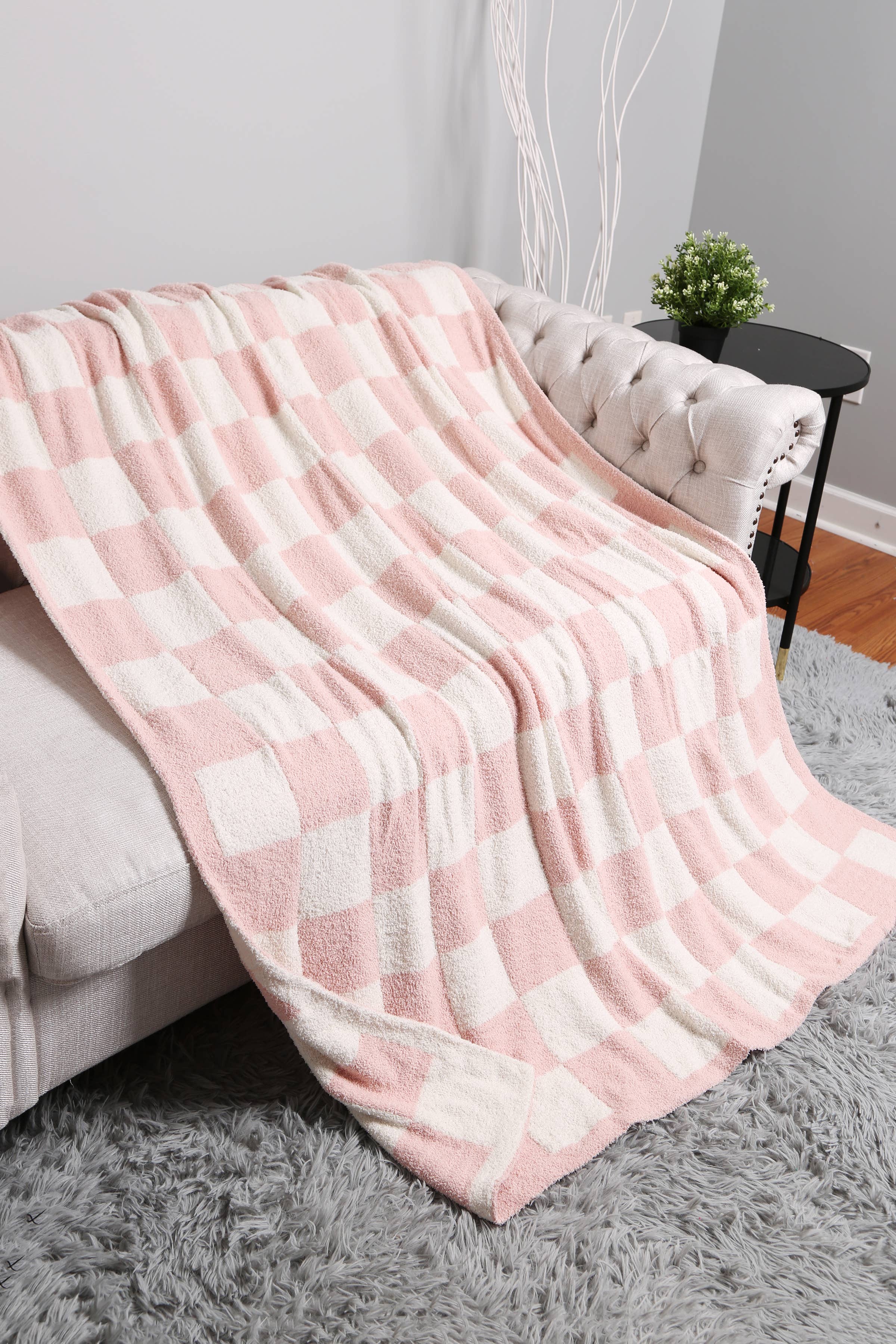 Queens Designs - Wholesale Throw Blanket - Checkered Print Blankets 4