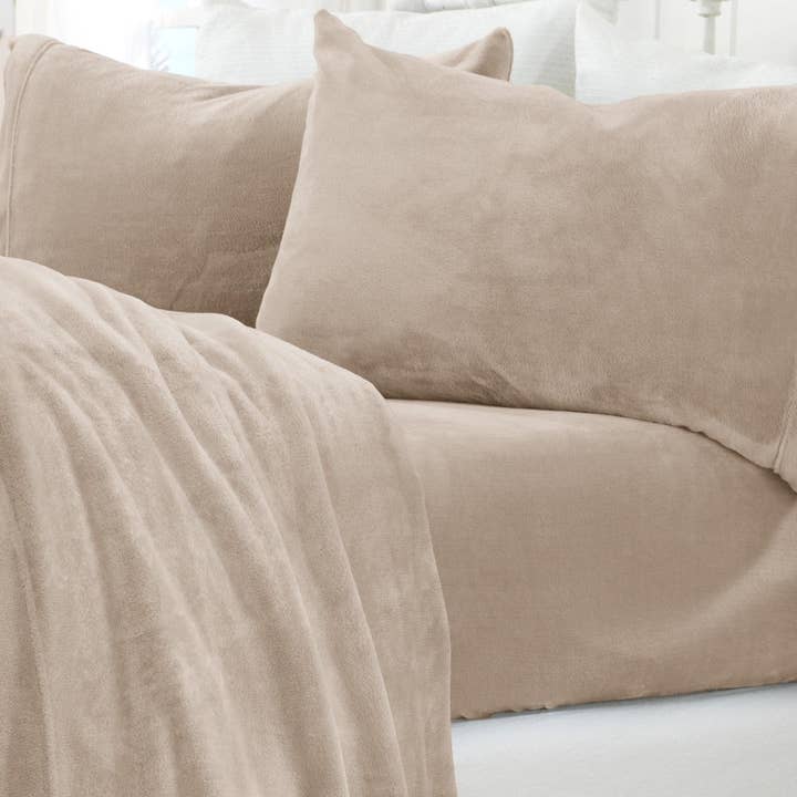 BH Collective - Wholesale Sheet Set - Velvet Plush Sheets - Solid Colors - Velvet Luxe6