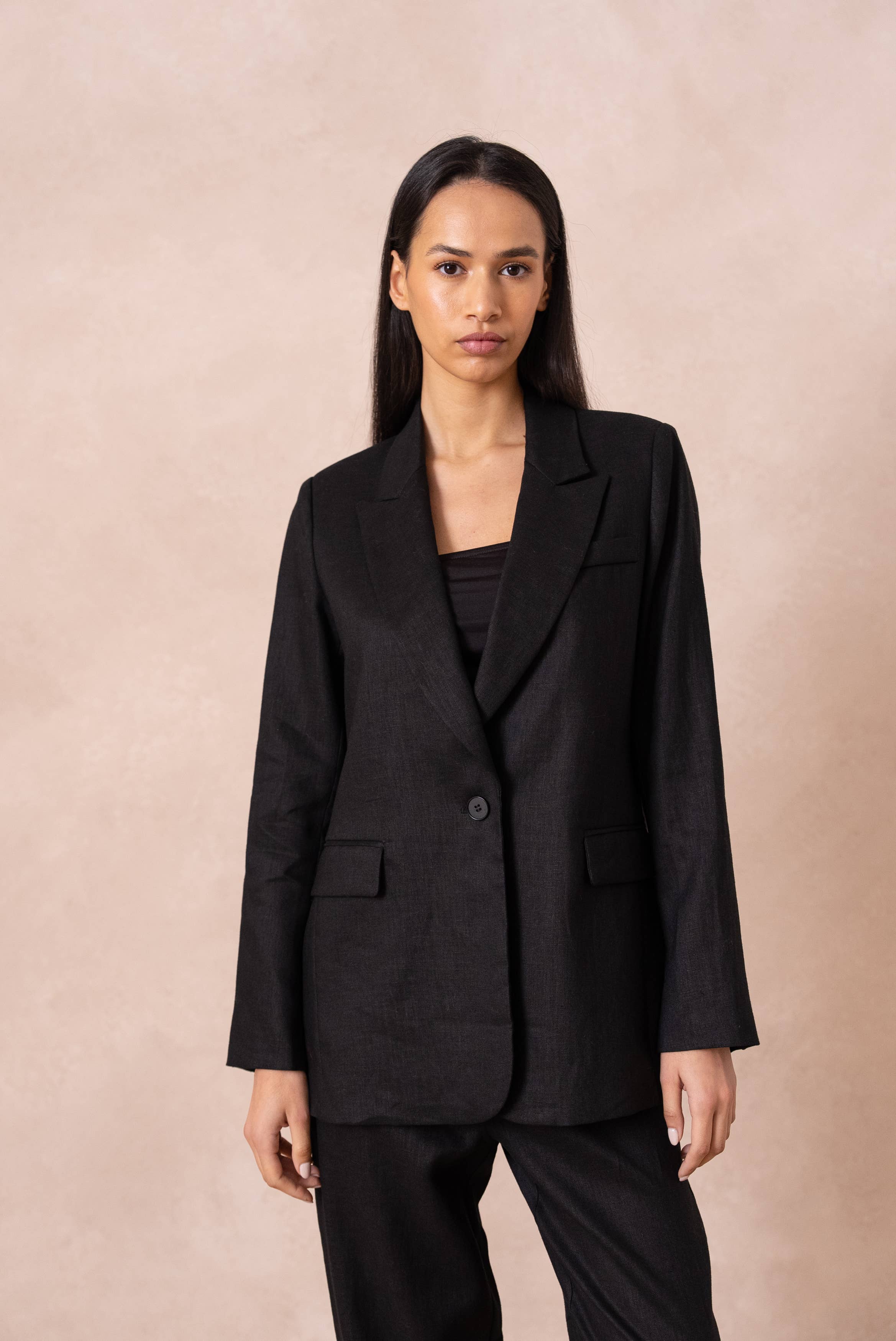 Attentif Paris - Venta al por mayor Blazer - Mujer - [De lino] Chaqueta blazer de corte recto en lino de calidad superior45