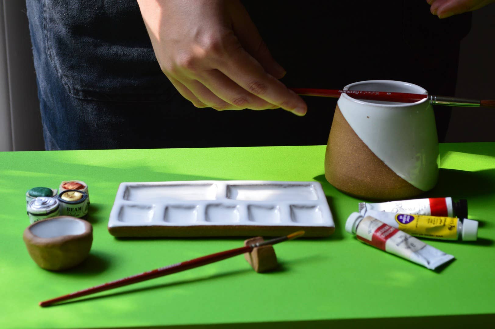 Busy Hands Studio - Wholesale Palette/Mixing Tray - 7-Pan Ceramic Artist Paint Palette - Watercolor Supplies6