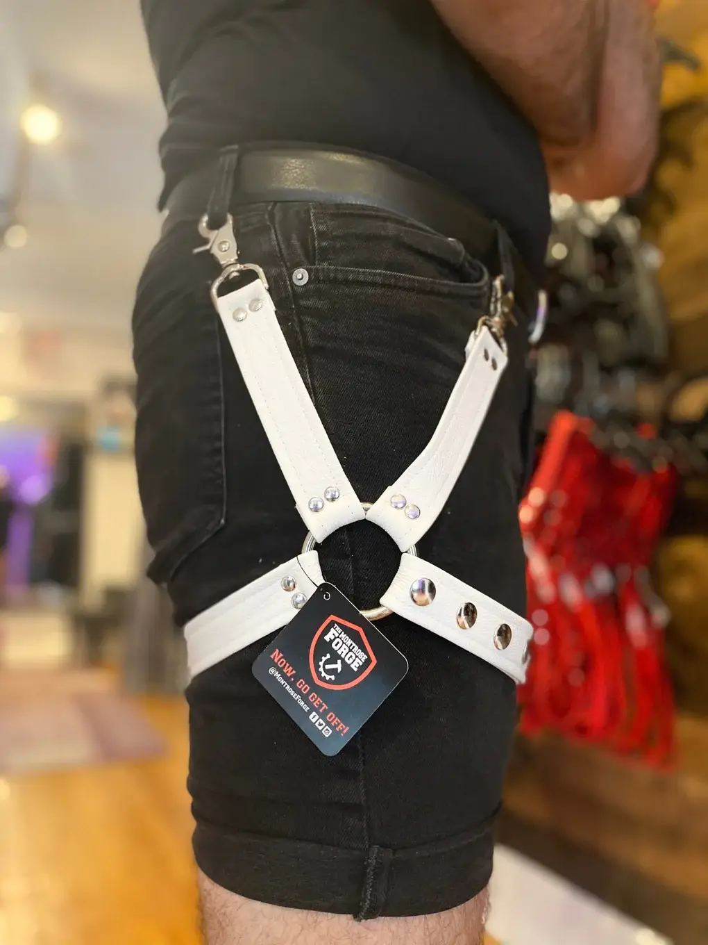 The Montrose Forge - Vente Sex toys - Harnais de jambe en cuir (disponible en 11 couleurs)8