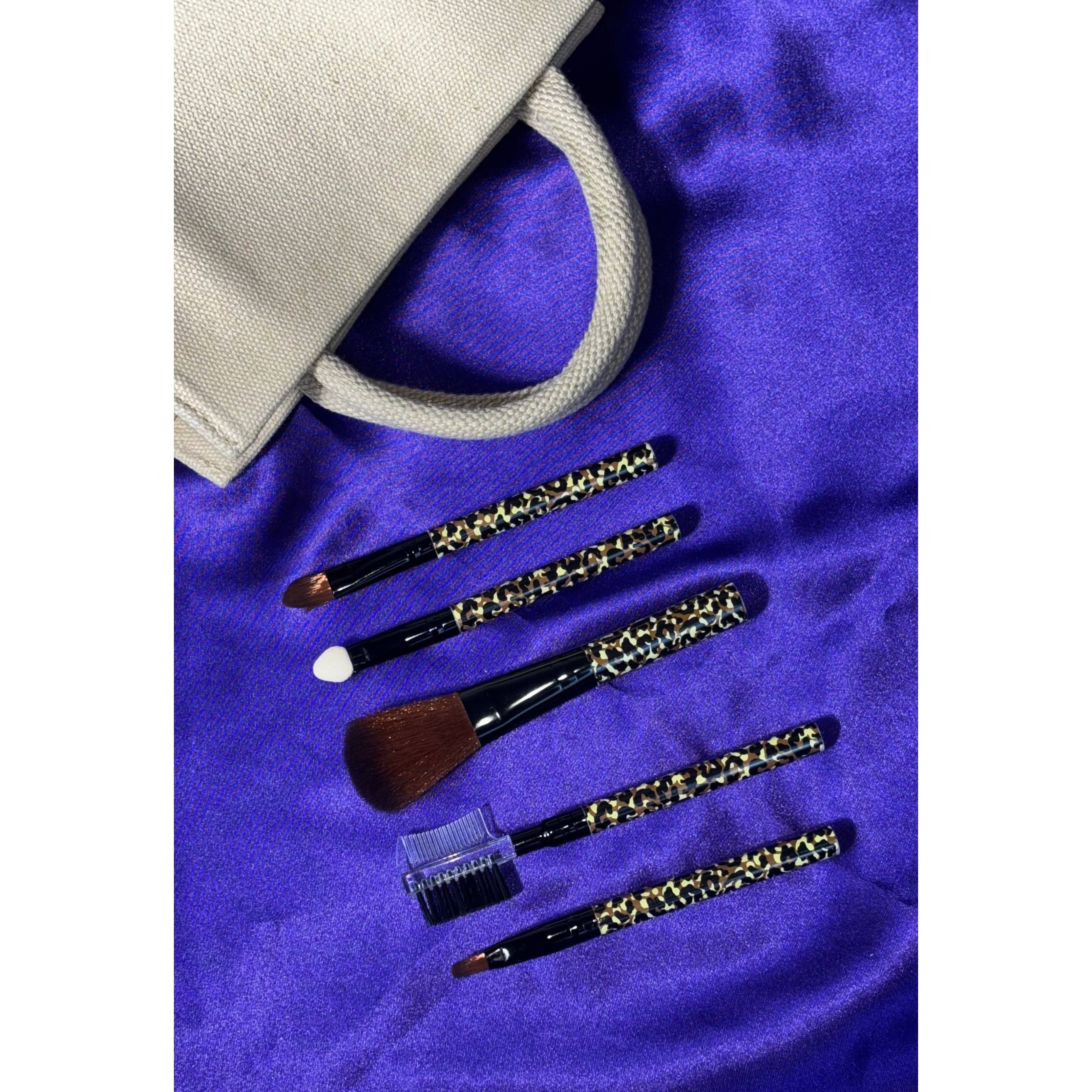 VIAI Beauty - Wholesale Makeup Brush Set - PROLUX Makeup Brush Set: Essential For Perfection1