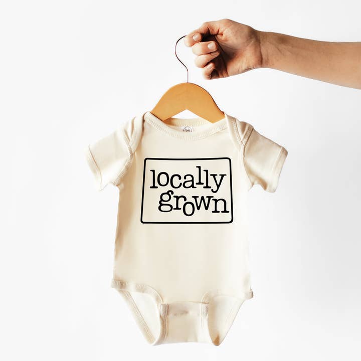 Colorado | Body ou T-shirt pour bébé 100 % coton pour la vente par Wildflowers + Cotton