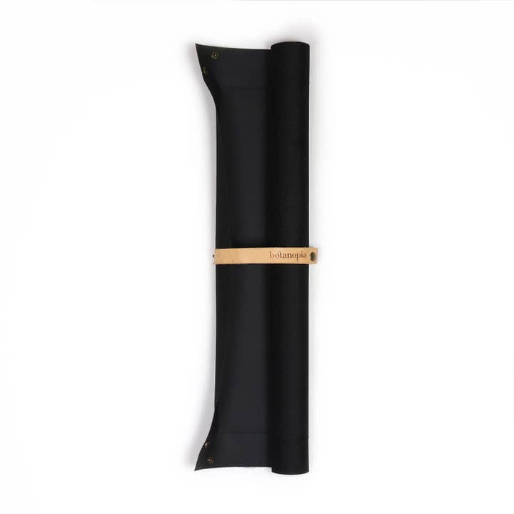 Botanopia USA - gifts , decor and cards for plant lovers - Wholesale Garden Tool - Potting tarp for urban gardening7