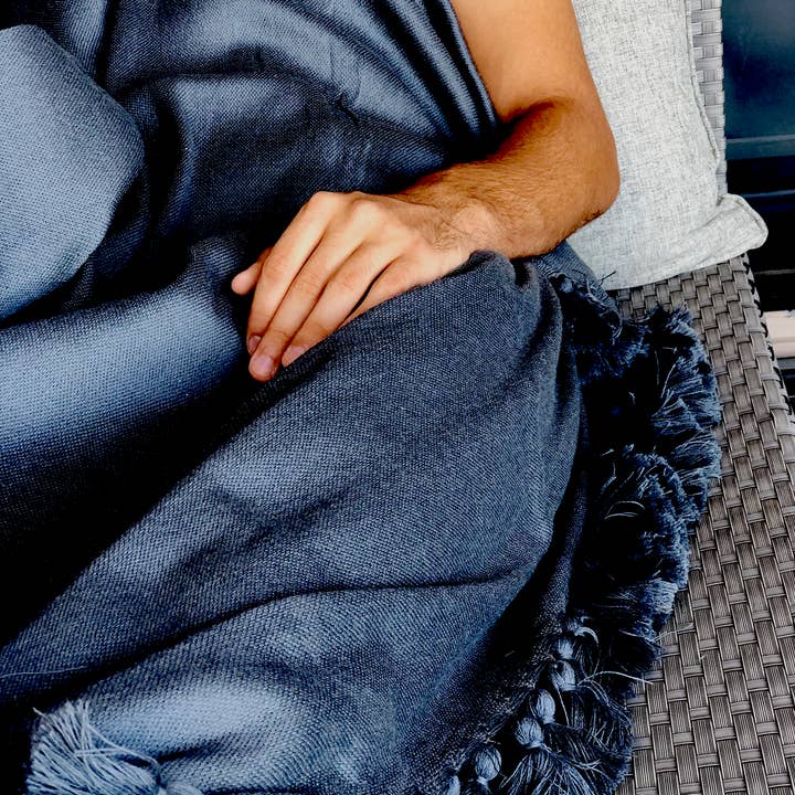 Scents and Feel - Vente Plaids - Jeté Laine Léger Couleur unie avec Pompon4