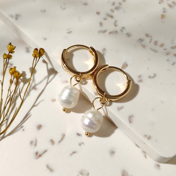Vachana - Wholesale Hoop Earrings - Natural Pearl Huggie Hoop Earrings