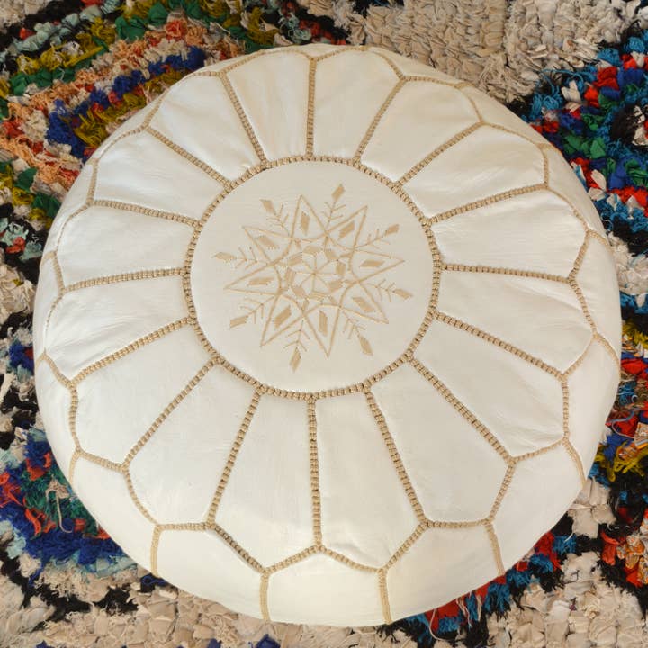 woolsouk ( We handle U.S. import procedures for you ) – Pufe por atacado – Pufe de couro marroquino - Pufe da sala de estar - branco não recheado4