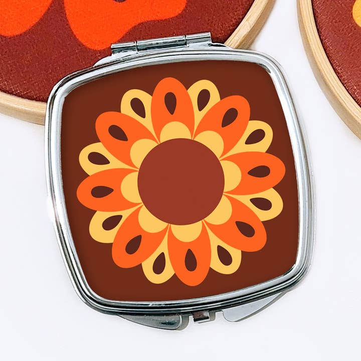 Retro Flower Compact Mirror - 70s Sunflower for wholesale by InkaBilly