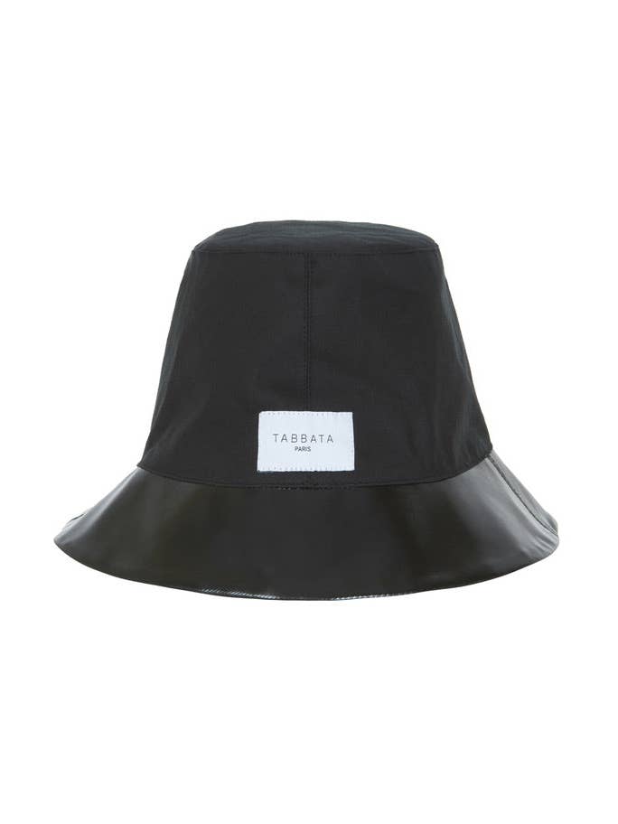 Svart bob-hatt i belagd bomull från Givenchy deadstock för wholesale av TABBATA