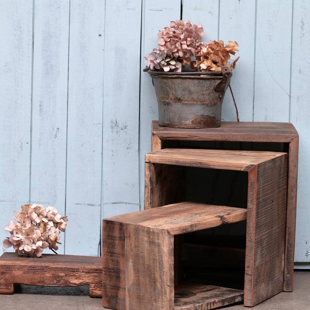 Nature and Style Wohnkultur Import GmbH - Wholesale Stool - Housewood Stool Set of 32