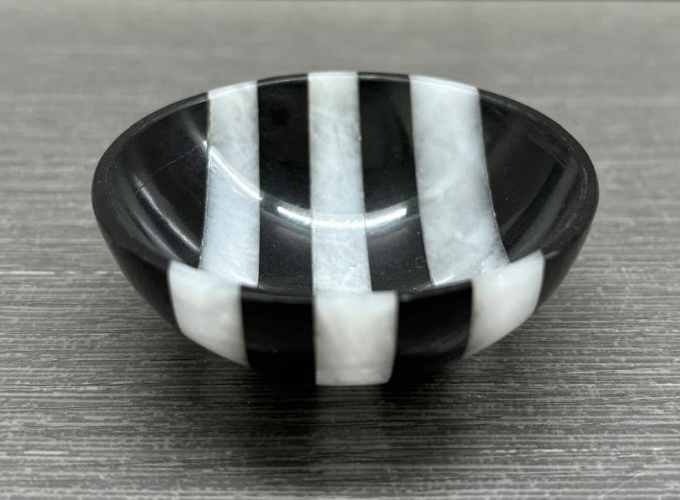 Serein Wellness - Vente Plaques de charge pour cristal - Plaque de chargement en cristal à rayures noires et blanches Quartz Bowl1