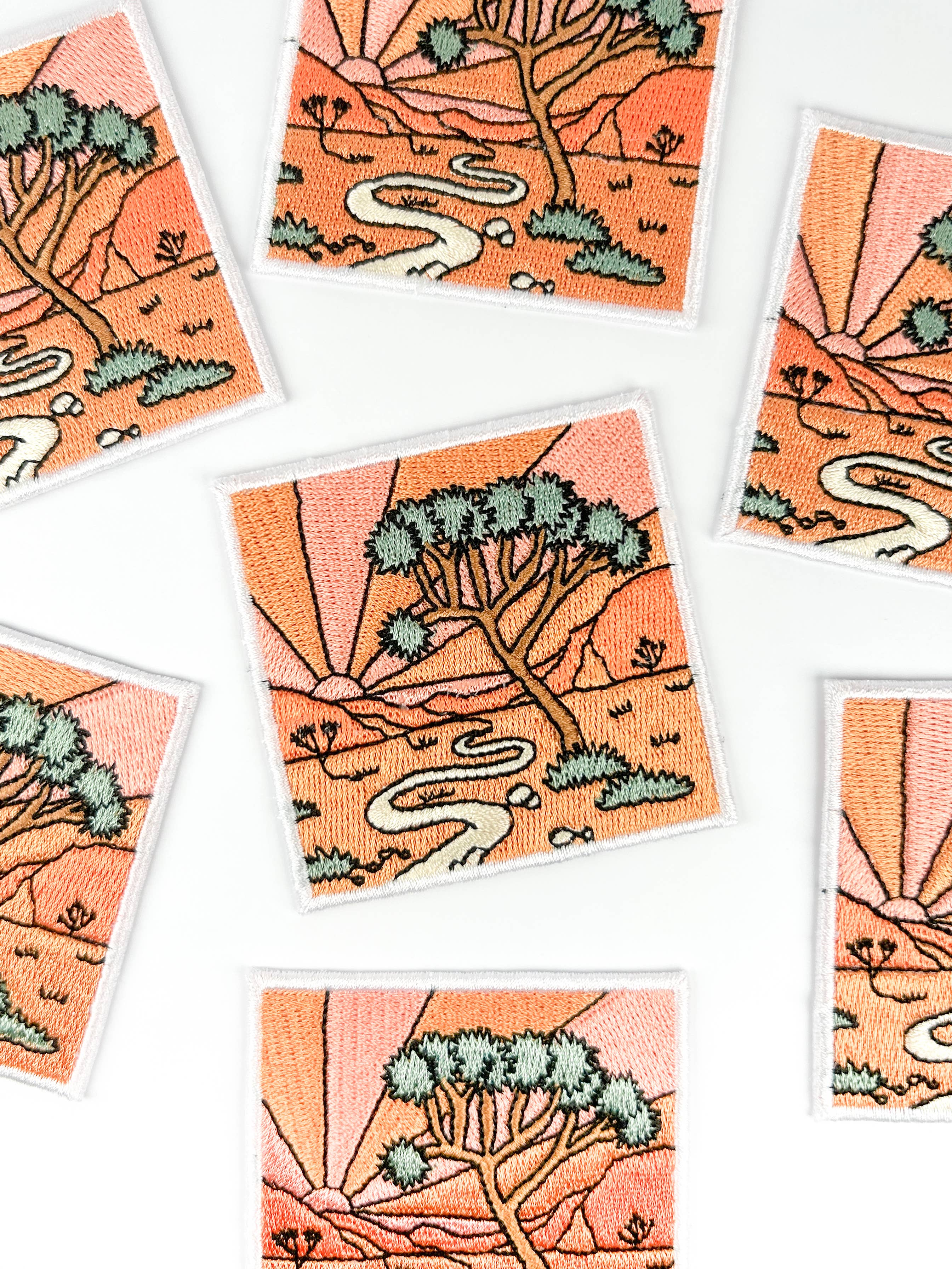 Field Trip Threads - Vente Écusson - Écusson thermocollant Joshua Tree brodé en forme de parc national2