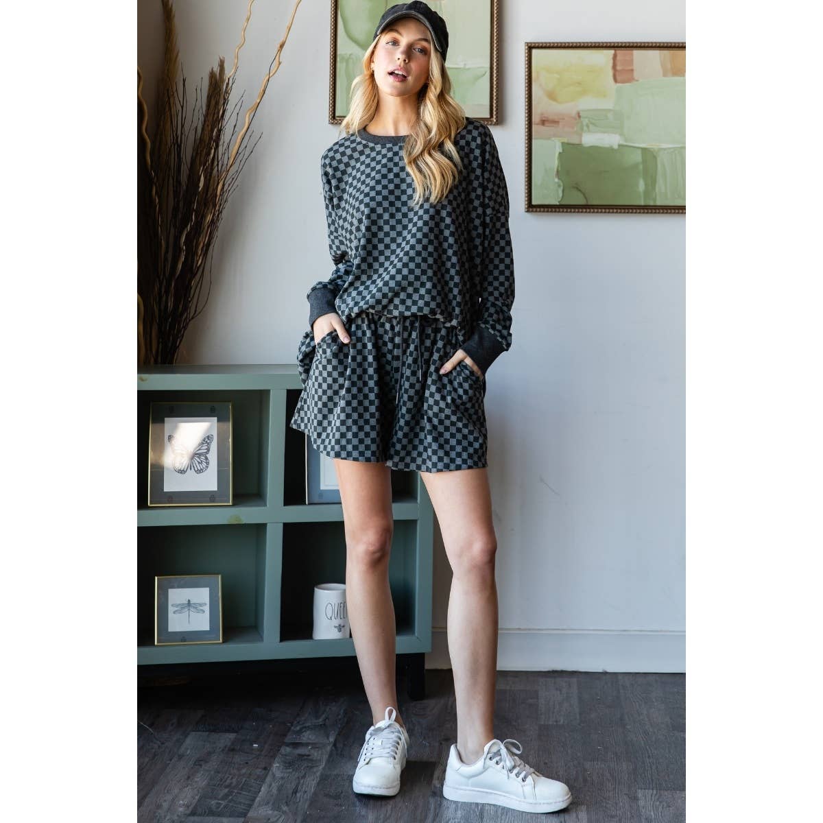 Veveret – Großhandel Loungewear-Set – Damen – Set aus kariertem Jerseytop und Shorts8