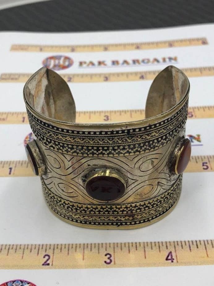 Menottes tribales afghanes, manchette afghane avec pierres pour la vente par vintarust