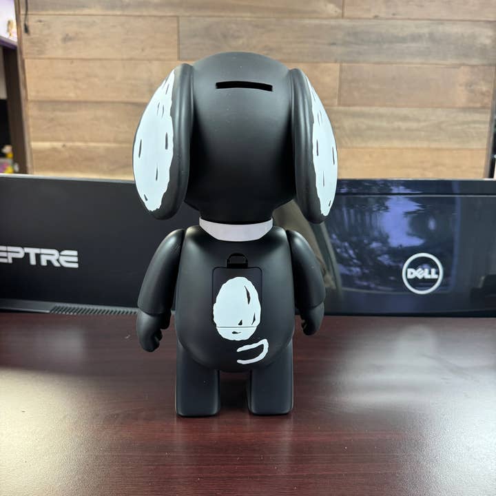 LM Treasures - Wholesale Money/Piggy Bank - Peanuts Special Edition Snoopy Piggy Bank Statue7