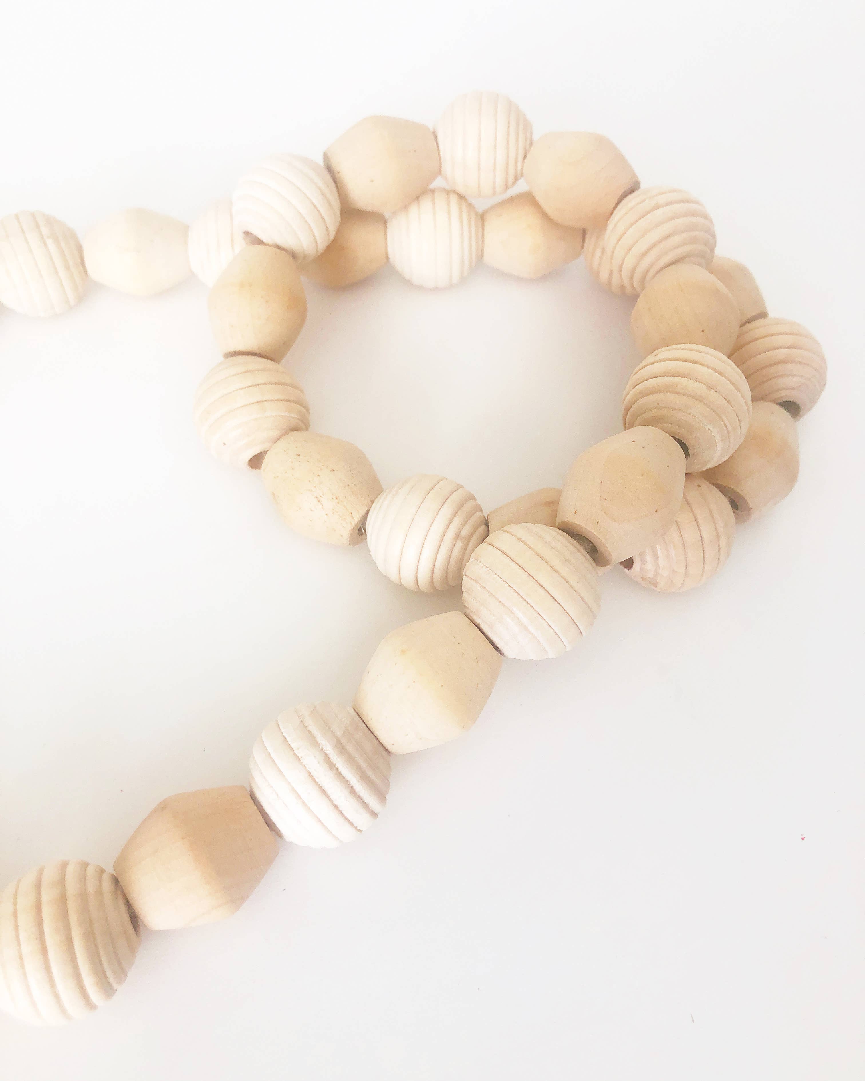 Foundations Decor - Vente Fanion/guirlande - Guirlandes de perles en bois - couleurs et formes classiques23