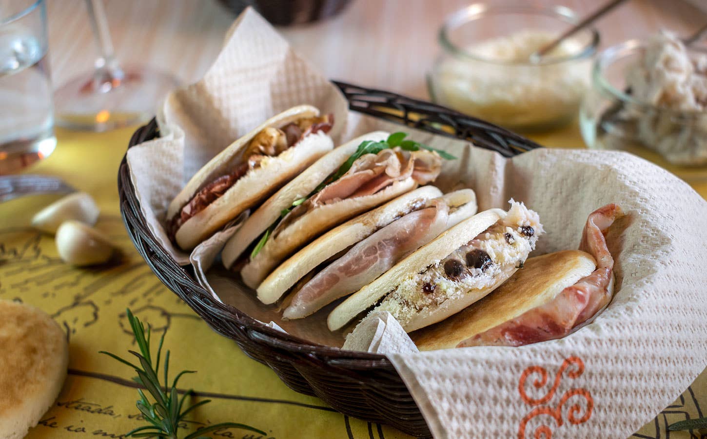 Elettro Center - Wholesale Kitchen Tool/Gadget - Induction 7-seater tiller with closing hook6