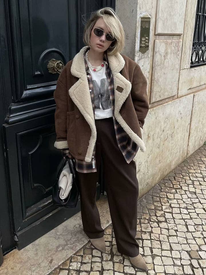 Aria Romance - Wholesale Fur/Faux Fur Coat - Women's - Retro Lambskin Trench Coat2