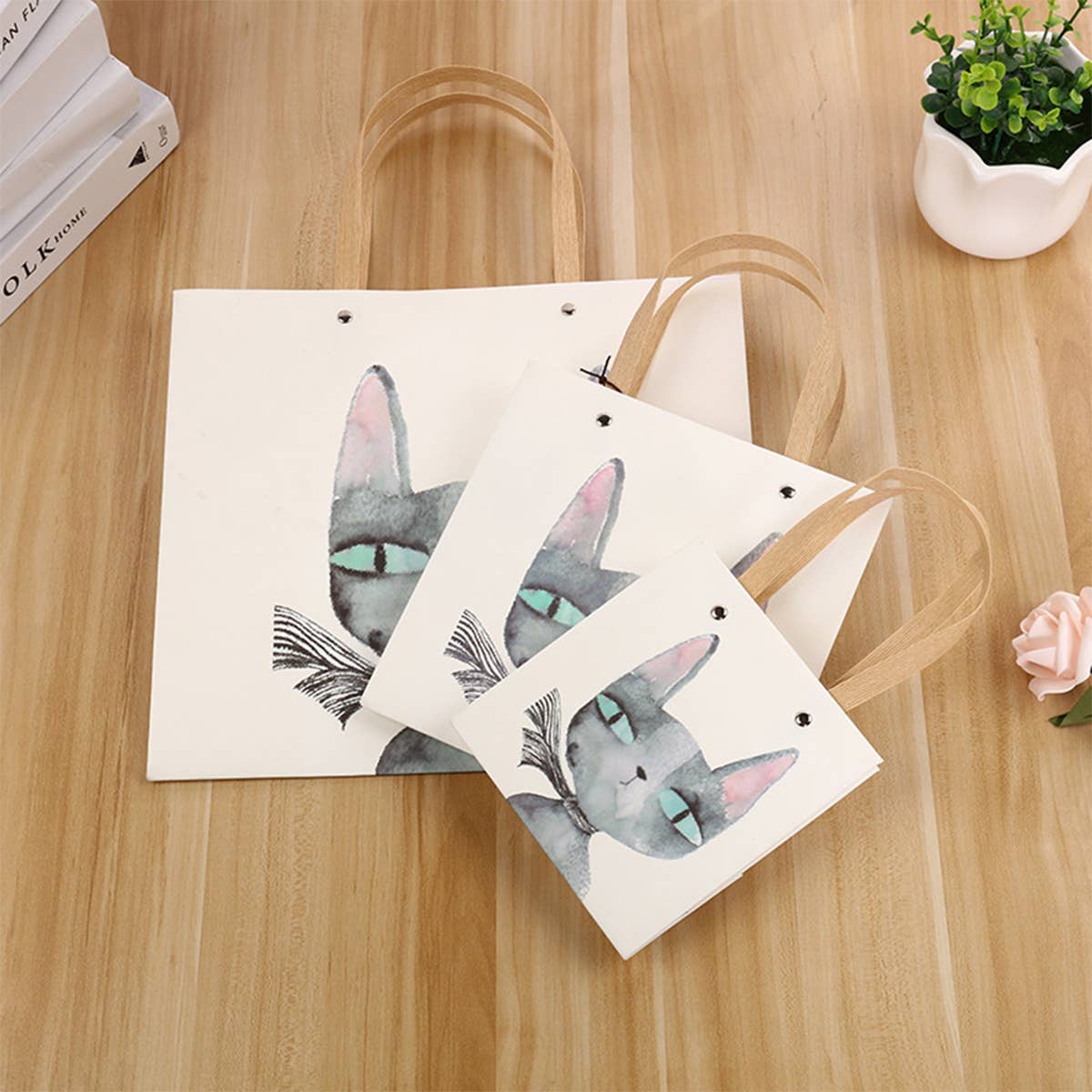 Beige INS STYLE SMALL FRESH CAT PAPER HANDBAG GIFT BAG_CWMM1036 for wholesale on Faire1