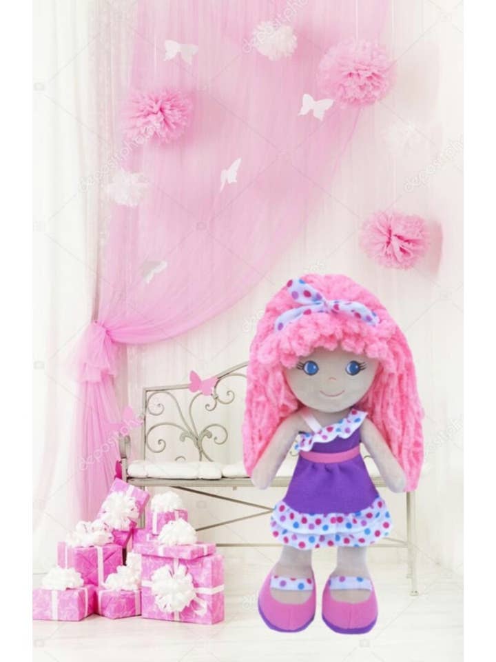 Leila Purple Ruffles Doll for engroshandel hos GirlzNDollz