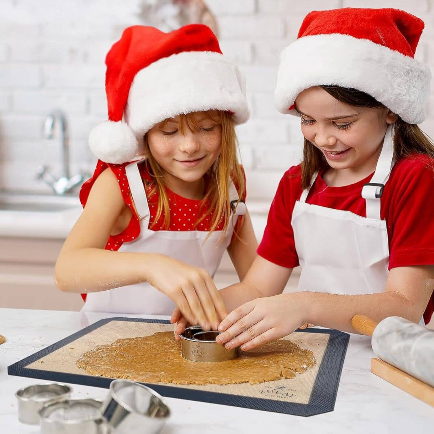 Zulay Kitchen - Vente Feuille/plaque de cuisson - Lot de 2 tapis de cuisson en silicone 42 x 29,5 cm antiadhésifs réutilisables10