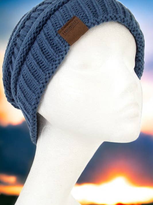 Modieuze gebreide muts met doortrekbare paardenstaart voor wholesale door Andrea Bijoux