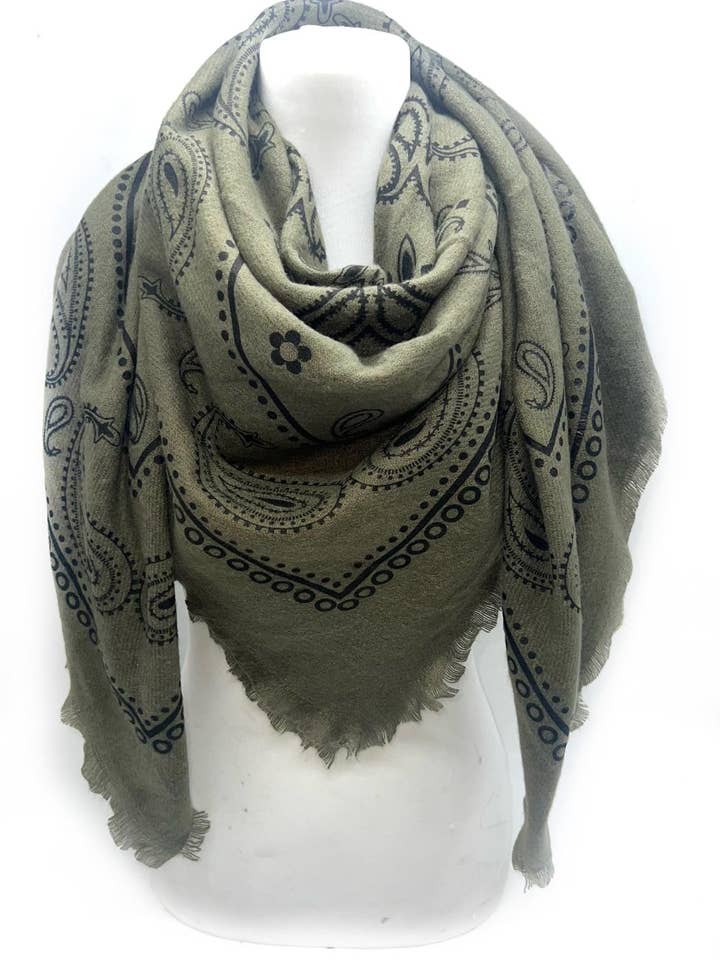 Large square scarves with bandana patterns k2 for wholesale by LINETA