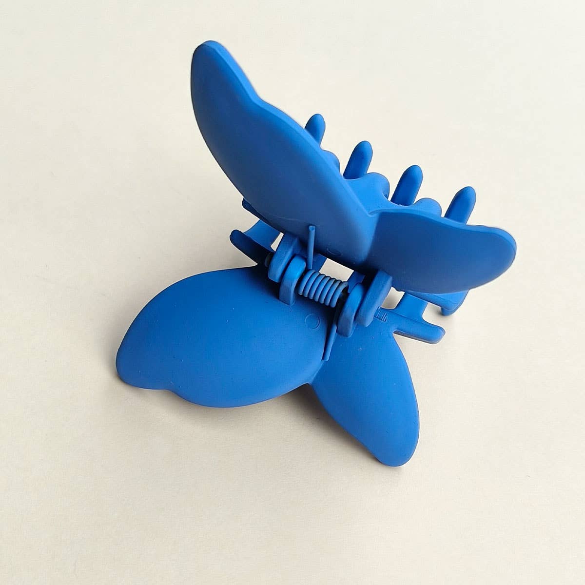 ACCITY - Wholesale Hair Clip - Women's - Matte Butterfly Hair Claw Clip – Strong & Stylish_CWAHA008729