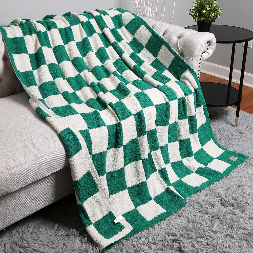 Sensibling Corp. – wholesale Throw blanket – Reversible Checkerboard Patterned Throw Blanket
14