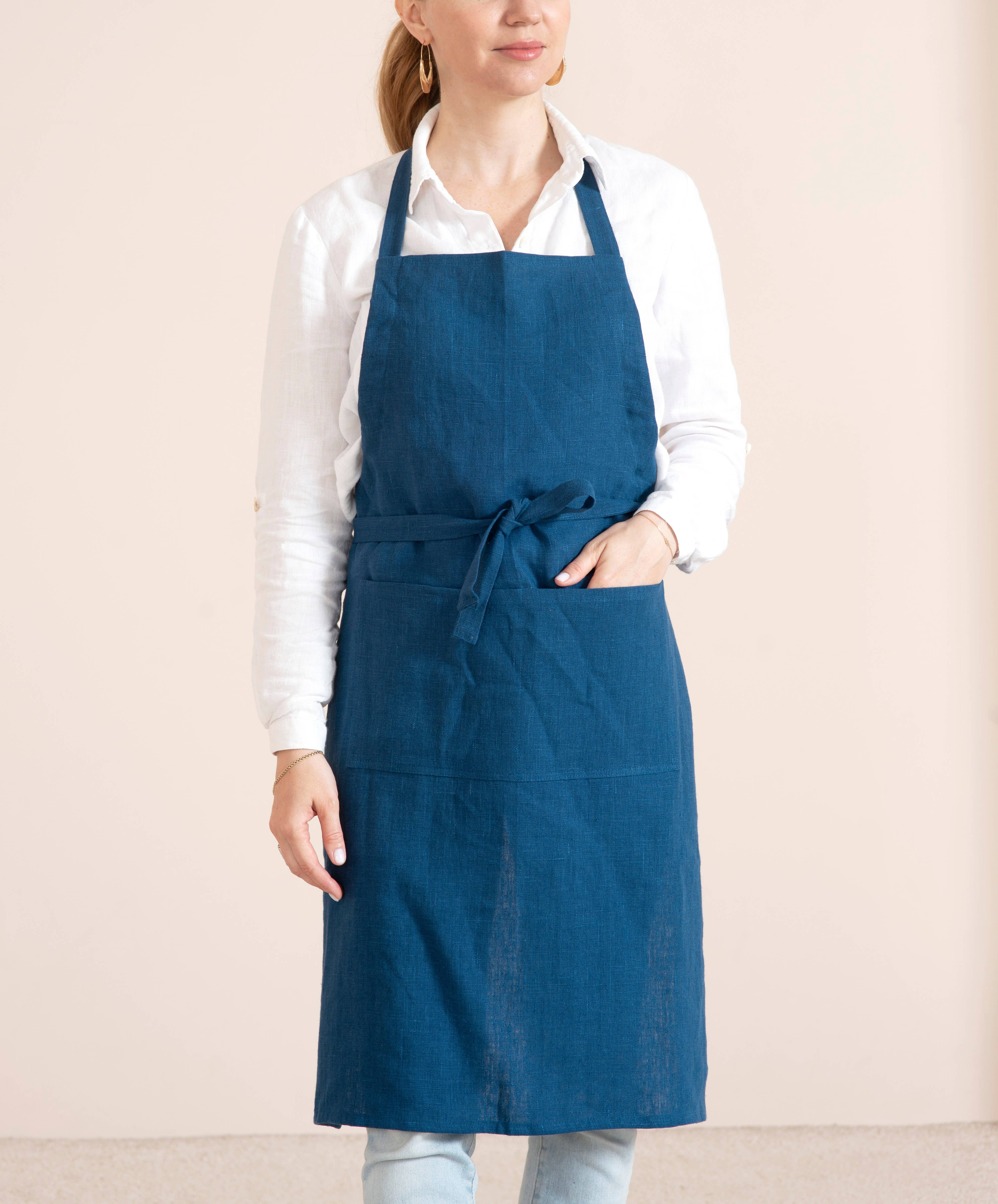 LinenQ - Wholesale Apron - Adjustable linen apron in various colors 15