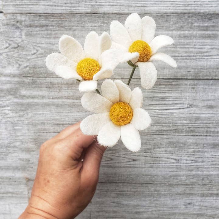 Madymae Felt Florals - Venta al por mayor Flores artificiales - Margaritas con botones de fieltro