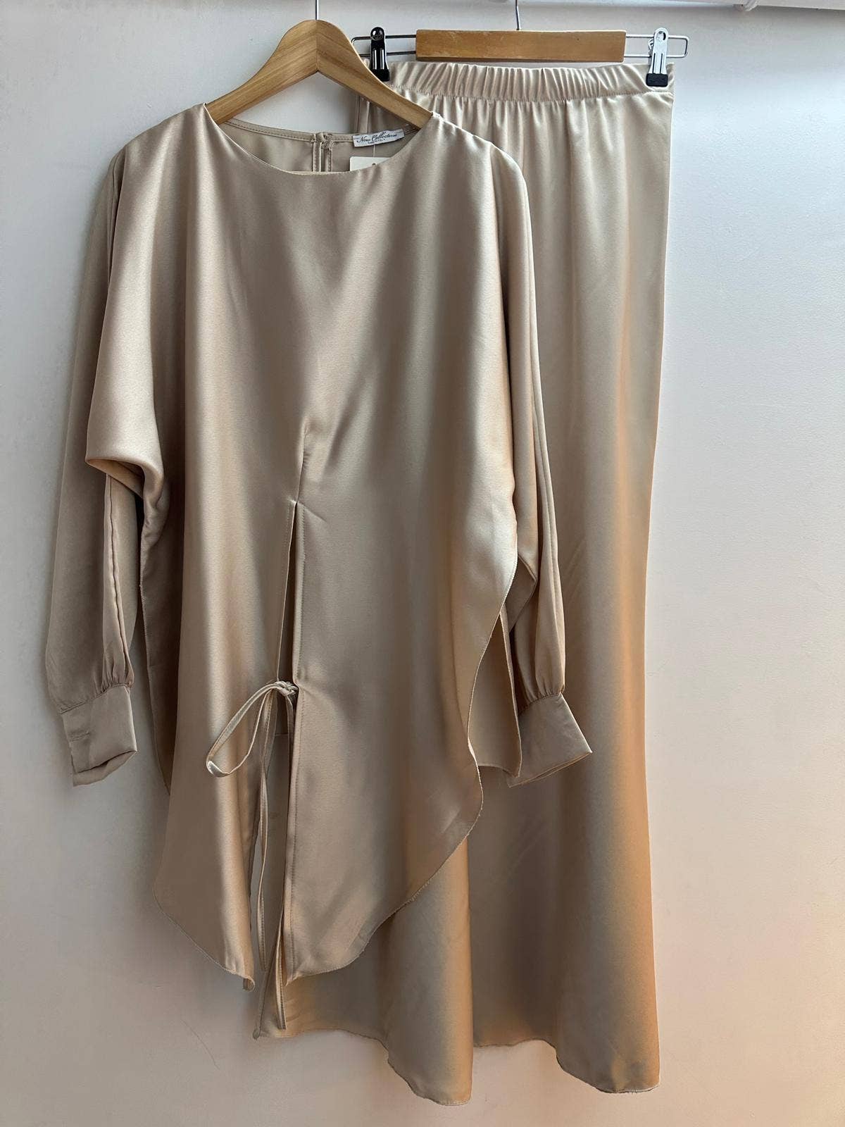 LORIANE - Wholesale Top & Skirt Set - Women's - 10522 one size long top + skirt set17