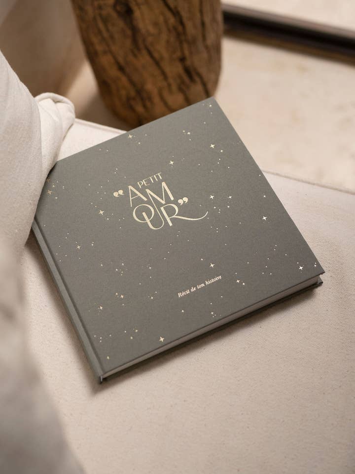 Livre de naissance - Petit Amour Sauge pour la vente par Zakuw